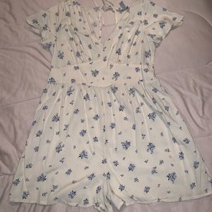 Arizona off white romper with blue floral, new